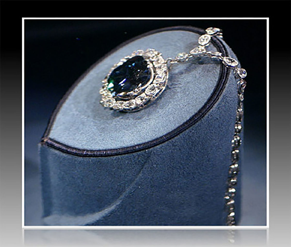 The Hope Diamond in its setting